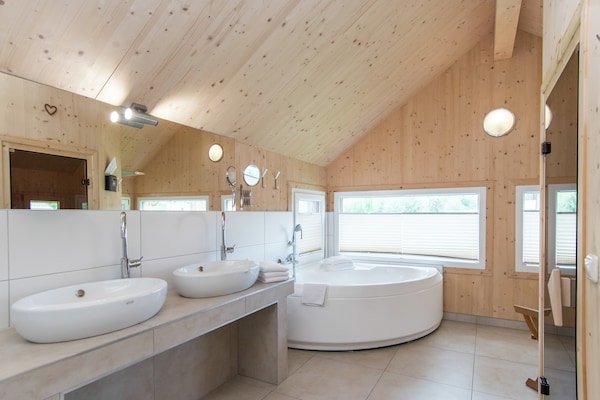 Foto van Premium chalet met sauna - Vakantiehuis in Sankt Georgen am Kresichberg - BathRoom
