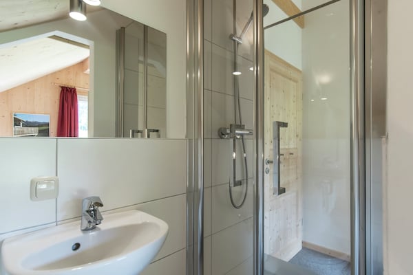 Foto van Premium chalet met sauna - Vakantiehuis in Sankt Georgen am Kresichberg - BathRoom