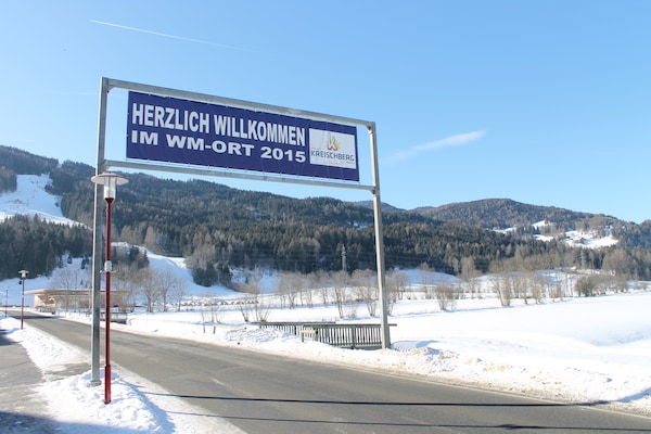 Foto van Sfeervol chalet met hottub - Vakantiehuis in Sankt Georgen am Kresichberg - AreaWinter1KM