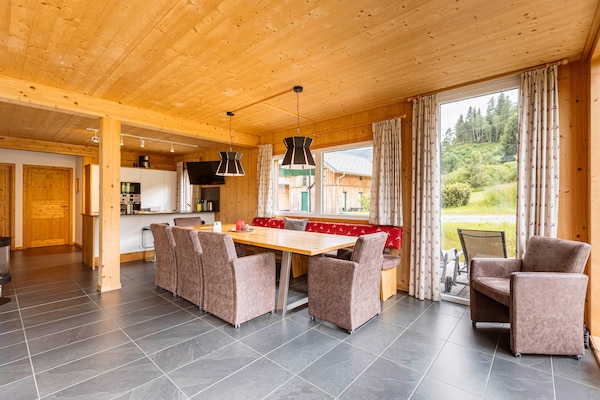 Foto van Premium chalet met infraroodsauna en whirlpool - Vakantiehuis in Sankt Georgen am Kresichberg - DiningRoom