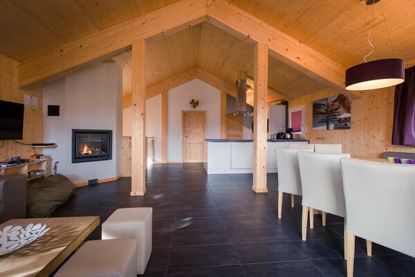 Foto van Premium chalet met infraroodsauna - Vakantiehuis in Turracherhöhe - DiningRoom