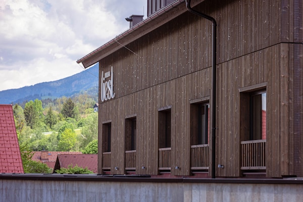 Foto van Premium vakantieappartement met sauna en tuin - Vakantiehuis in Haus im Ennstal - ExteriorSummer