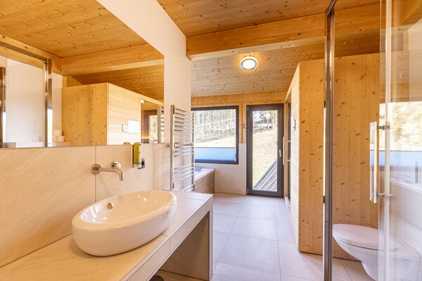 Foto van Premium chalet met sauna - Vakantiehuis in Schladming - Pichl, Ennstal - BathRoom