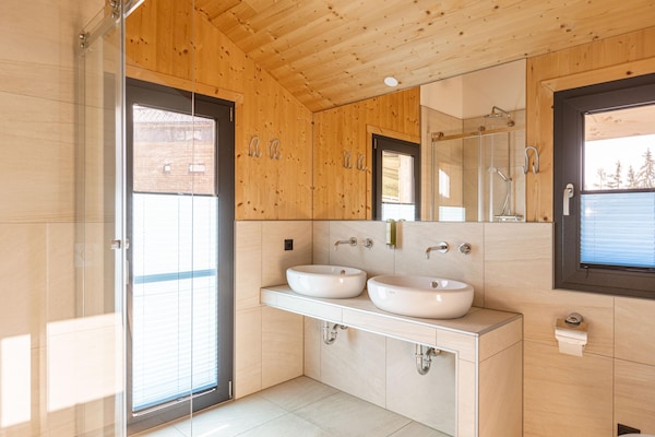 Foto van Premium chalet met sauna - Vakantiehuis in Schladming - Pichl, Ennstal - BathRoom