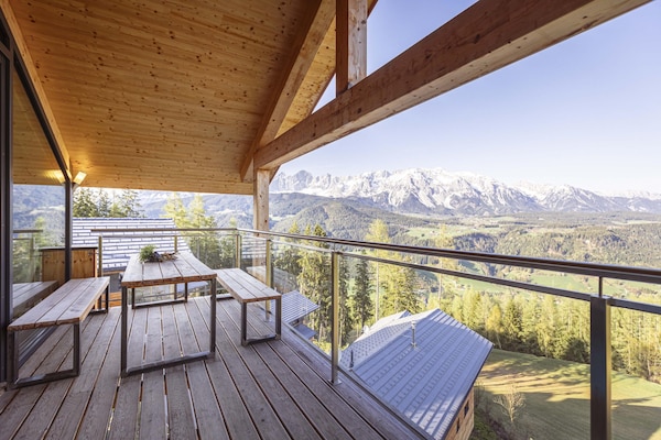 Foto van Premium chalet met sauna - Vakantiehuis in Schladming - Pichl, Ennstal - TerraceBalcony