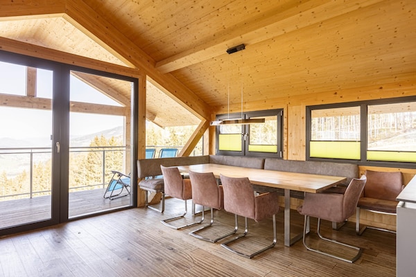 Foto van Premium chalet met sauna - Vakantiehuis in Schladming - Pichl, Ennstal - DiningRoom