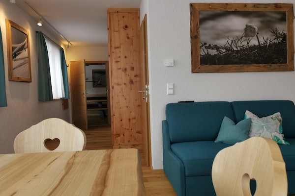 Foto van Premium chalet in Tauplitz met sauna en zwembad - Vakantiehuis in Bad Mitterndorf - LivingRoom