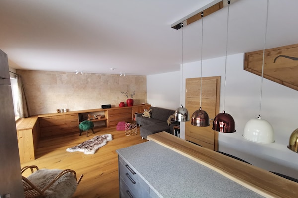 Foto van Premium chalet in Tauplitz met sauna en zwembad - Vakantiehuis in Bad Mitterndorf - LivingRoom