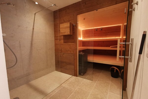 Foto van Premium chalet in Tauplitz met sauna en zwembad - Vakantiehuis in Bad Mitterndorf - Wellness