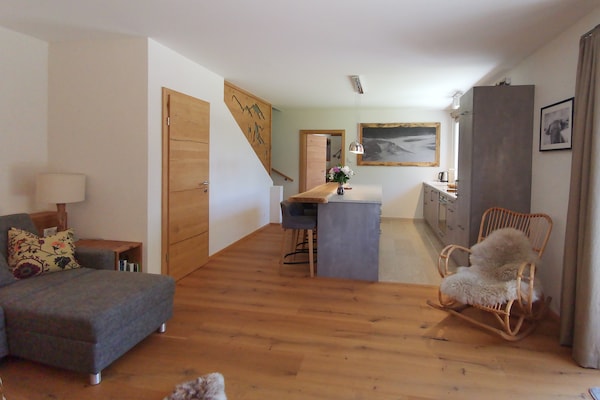 Foto van Premium chalet in Tauplitz met sauna en zwembad - Vakantiehuis in Bad Mitterndorf - LivingRoom