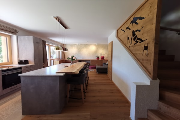 Foto van Premium chalet in Tauplitz met sauna en zwembad - Vakantiehuis in Bad Mitterndorf - LivingRoom