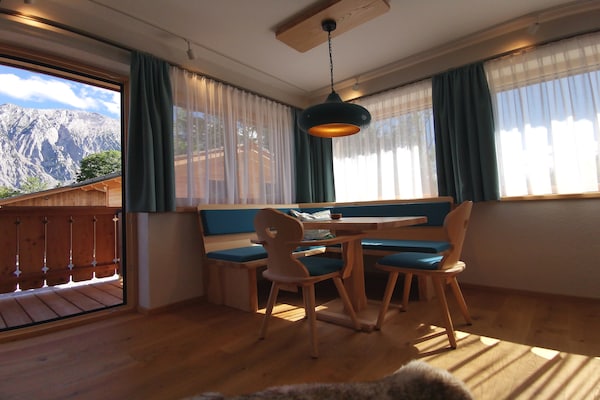 Foto van Premium chalet in Tauplitz met sauna en zwembad - Vakantiehuis in Bad Mitterndorf - DiningRoom