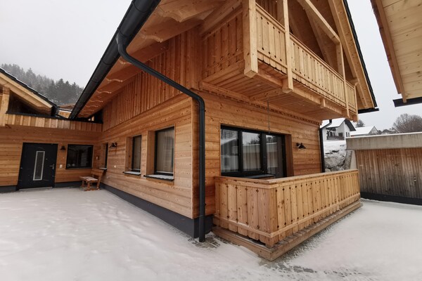 Foto van Premium chalet in Tauplitz met sauna en zwembad - Vakantiehuis in Bad Mitterndorf - ExteriorWinter