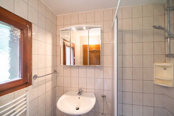 Foto van Chalet in Kalchberg bij Klippitztörl Ski - Vakantiehuis in Bad St. Leonhard-Kalchberg - BathRoom