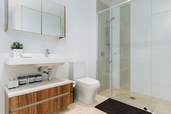 Foto van 1-slaapkamerappartement met uitzicht, zwembad, fitness, BBQ en parking - BathRoom