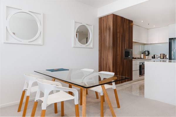 Foto van 1-slaapkamerappartement met uitzicht, zwembad, fitness, BBQ en parking - DiningRoom