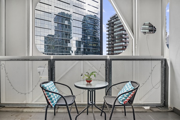Foto van 1-slaapkamerappartement in Docklands | Loopafstand van Marvel Stadium + Balkon - Untagged
