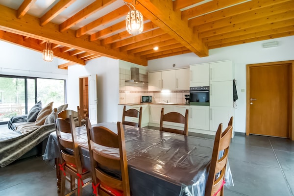 Foto van Natuurhuisje in Florennes - Vakantiehuis in Florennes - DiningRoom