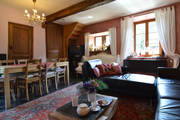 Foto van Elegant verblijf, Comblain-Fairon - Vakantiehuis in Comblain-Fairon - DiningRoom