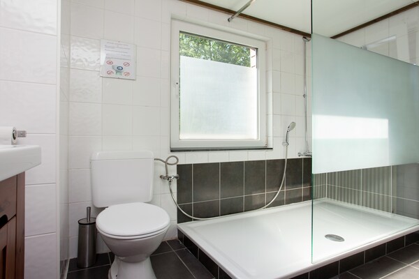 Foto van Vakantiehuis in de Ardennen met prachtig uitzicht - Vakantiehuis in Aywaille - BathRoom