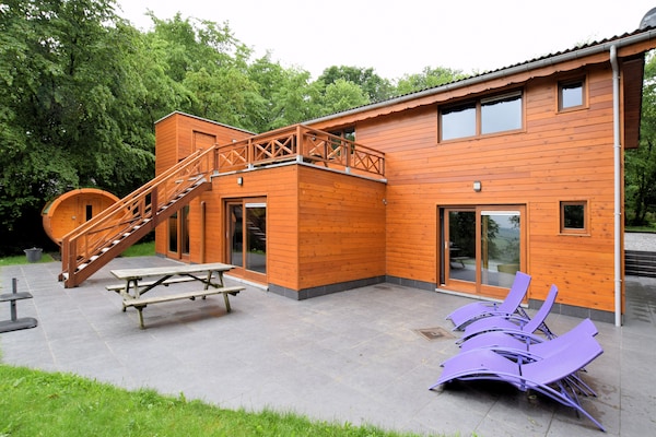 Foto van Luxe chalet in Beauraing met 2 sauna's - Vakantiehuis in Beauraing - ExteriorSummer