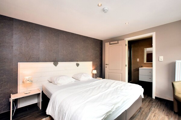 Foto van Luxe chalet in Beauraing met 2 sauna's - Vakantiehuis in Beauraing - BedRoom