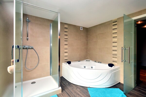 Foto van Luxe chalet in Beauraing met 2 sauna's - Vakantiehuis in Beauraing - Wellness