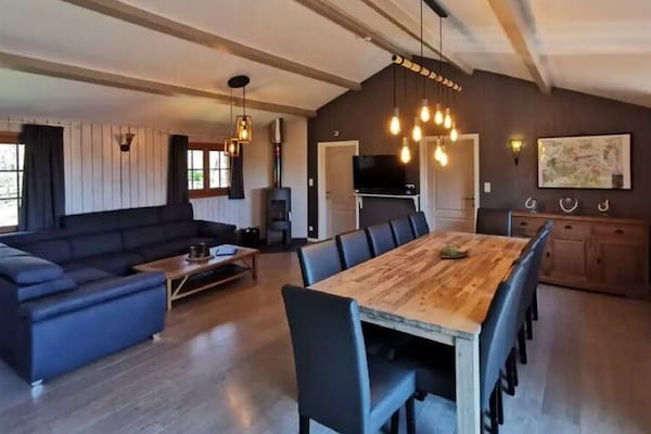 Foto van Luxe chalet in Beauraing met 2 sauna's - Vakantiehuis in Beauraing - DiningRoom