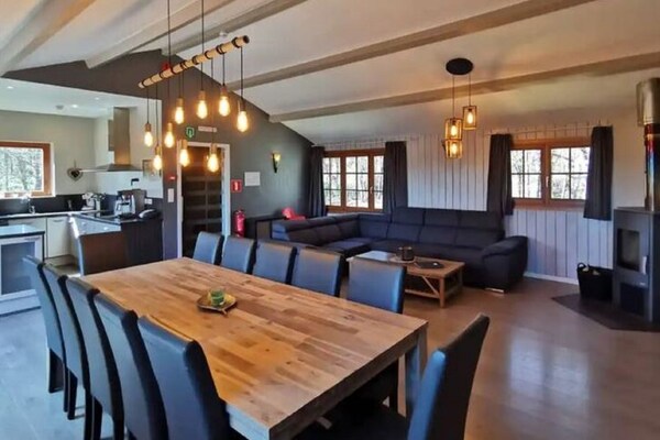 Foto van Luxe chalet in Beauraing met 2 sauna's - Vakantiehuis in Beauraing - DiningRoom