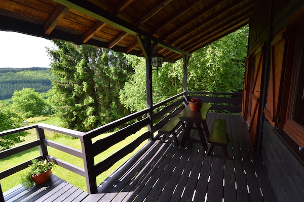Foto van Rustig toevluchtsoord in de Ardennen - Vakantiehuis in Vencimont - TerraceBalcony