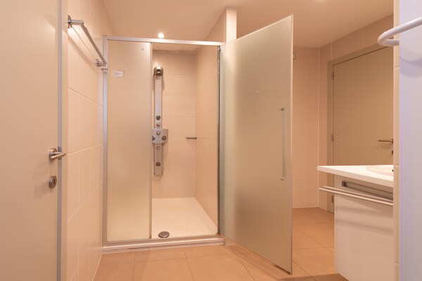 Foto van Appartement in Middelkerke bij Casino - Vakantiehuis in MIDDELKERKE - BathRoom