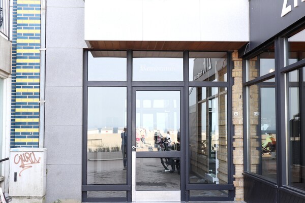 Foto van Appartement voor 4 personen vlakbij het strand - Vakantiehuis in Nieuwpoort - ExteriorSummer