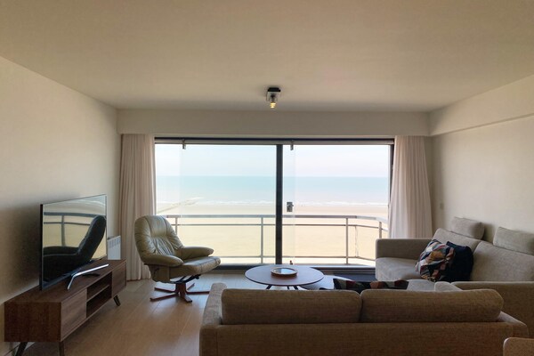Foto van Appartement in Nieuwpoort met Zeezicht - Vakantiehuis in Nieuwpoort - LivingRoom