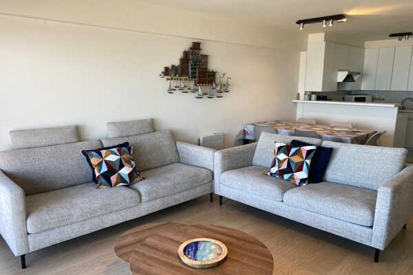 Foto van Appartement in Nieuwpoort met Zeezicht - Vakantiehuis in Nieuwpoort - LivingRoom