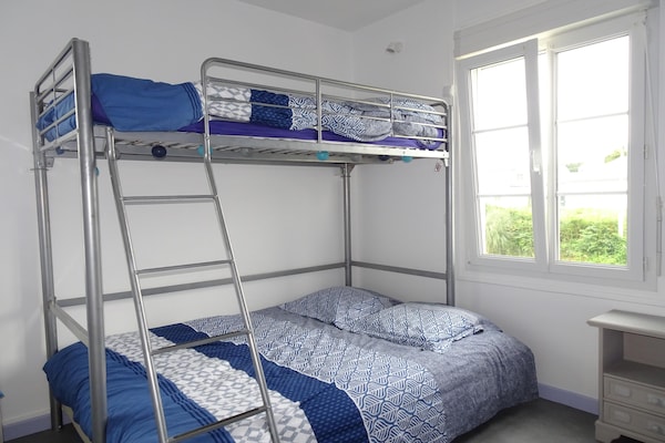 Foto van Vakantiehuis in Pléneuf bij zandstranden - Vakantiehuis in Pléneuf-Val-André - BedRoom
