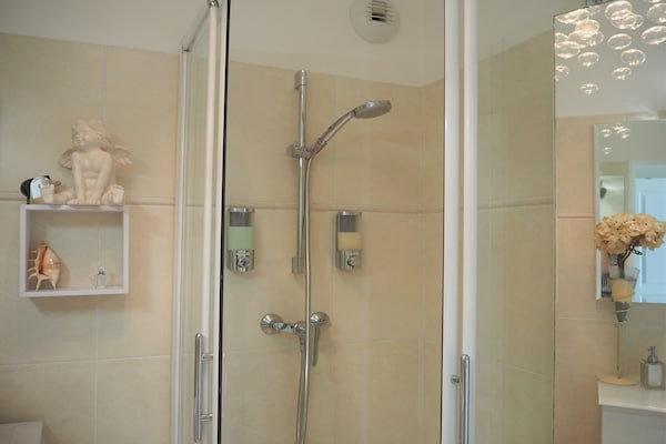 Foto van Appartement in Cannes met zeezicht - Vakantiehuis in Mandelieu-la-Napoule - BathRoom