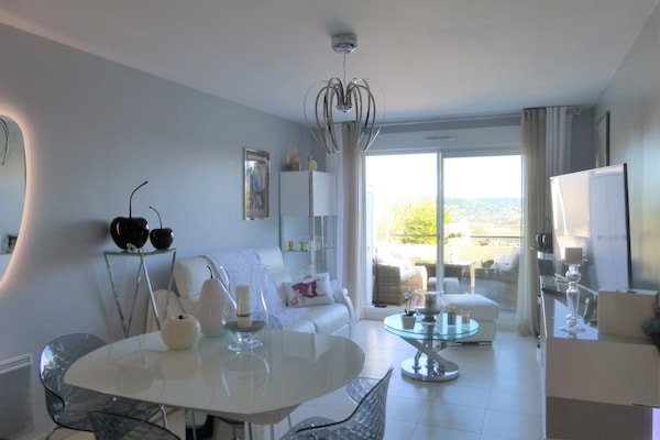 Foto van Appartement in Cannes met zeezicht - Vakantiehuis in Mandelieu-la-Napoule - Kitchen