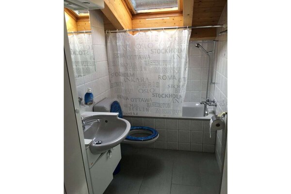 Foto van 2-4 bedden in het Berner Oberland - Vakantiehuis in Faulensee - Untagged