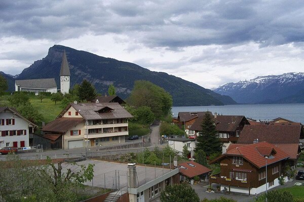Foto van 2-4 bedden in het Berner Oberland - Vakantiehuis in Faulensee - Untagged