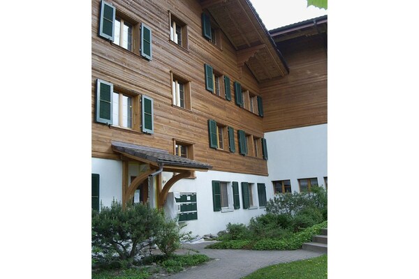 Foto van 2-4 bedden in het Berner Oberland - Vakantiehuis in Faulensee - Untagged