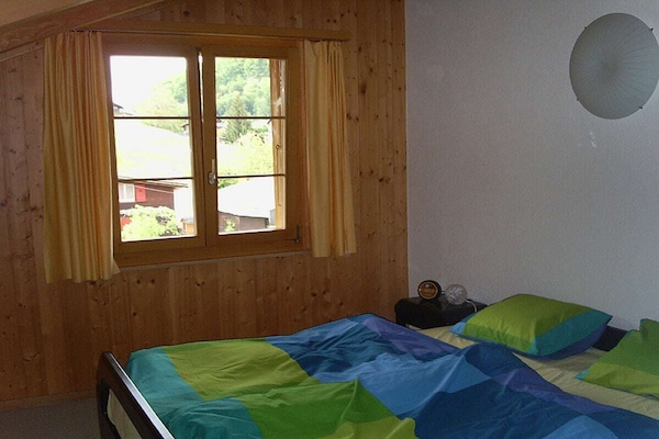 Foto van 2-4 bedden in het Berner Oberland - Vakantiehuis in Faulensee - Untagged