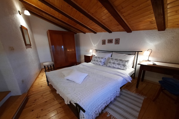 Foto van Stenen huis in Dobrec met zeezicht & zwembad - Vakantiehuis in Lovran - BedRoom