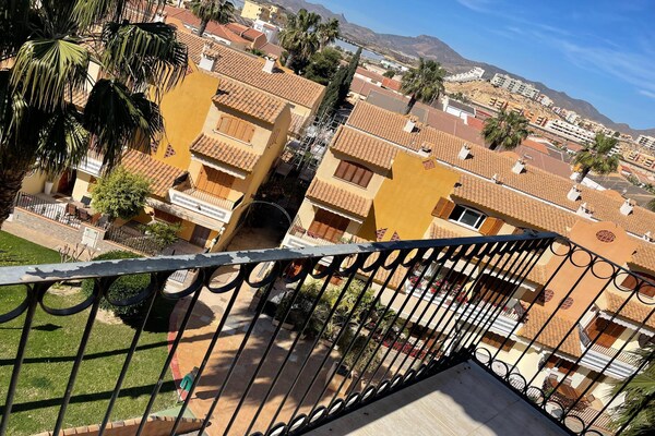 Foto van Kustappartement van Mazarrón voor 3 - Vakantiehuis in Puerto de Mazarrón - TerraceBalcony