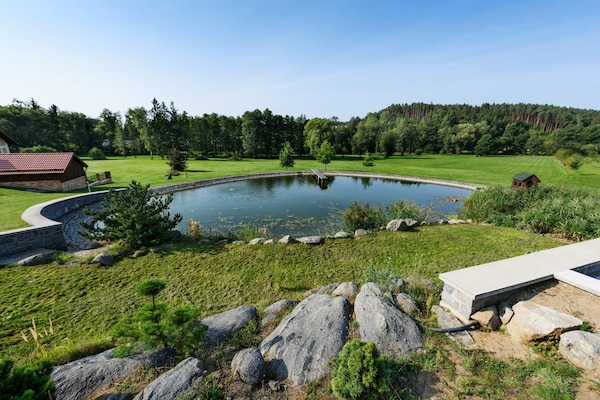 Foto van Villa in Varvažov met Tuinparadijs - Vakantiehuis in Varvažov - GardenSummer