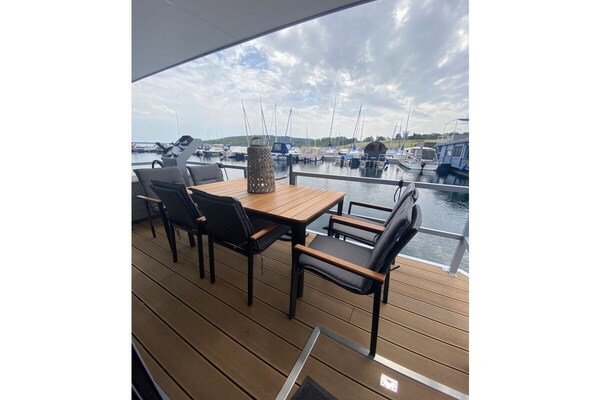 Foto van 1-slaapkamer woonboot - Vakantiehuis in Braunsbedra - Untagged