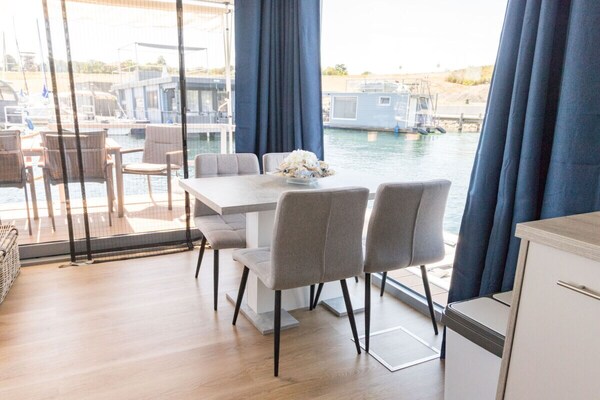 Foto van 1-slaapkamer woonboot - Vakantiehuis in Braunsbedra - Untagged