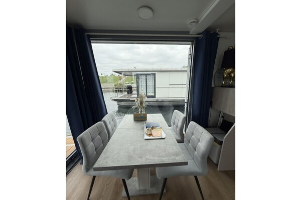 Foto van 1-slaapkamer woonboot - Vakantiehuis in Braunsbedra - Untagged
