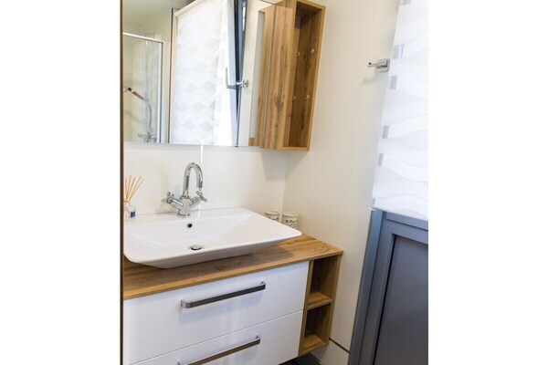 Foto van 1-slaapkamer woonboot - Vakantiehuis in Braunsbedra - Untagged