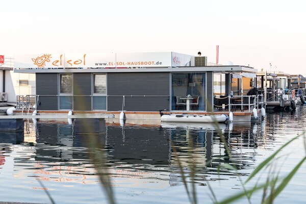 Foto van 1-slaapkamer woonboot - Vakantiehuis in Braunsbedra - Untagged