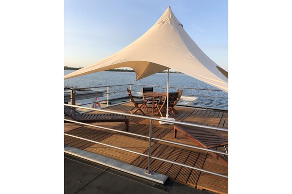 Foto van 1-slaapkamer woonboot - Vakantiehuis in Bitterfeld-Wolfen - Untagged